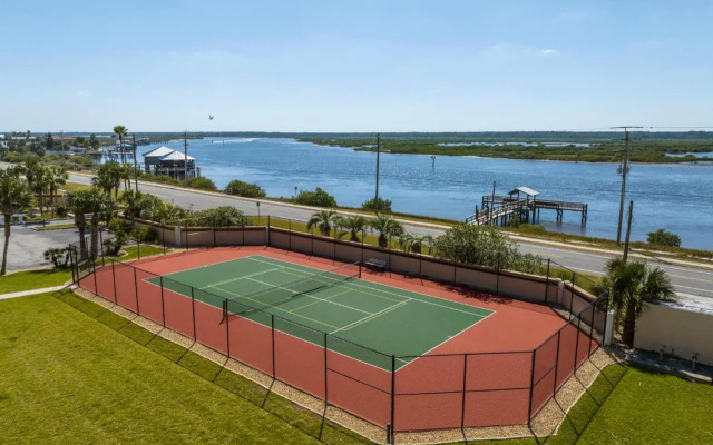 Windjammer Apartment 412