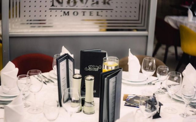 Novak Hotel