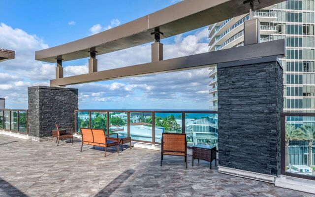Cambria Hotel Fort Lauderdale Beach