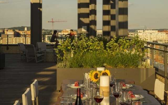 Global Luxury Suites at Pentagon City South