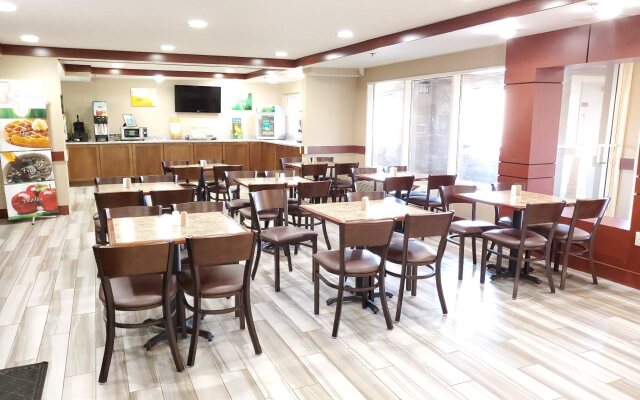 Quality Inn Milwaukee/Brookfield