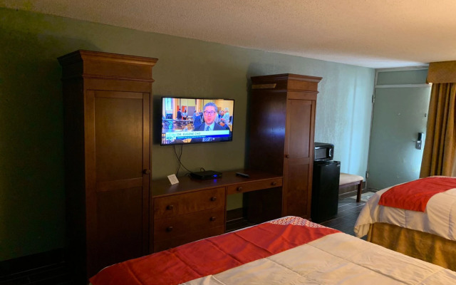 OYO Hotel Dundee By Crystal Lake