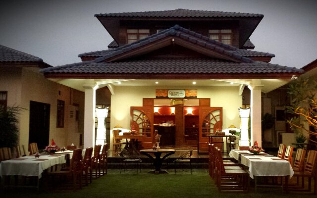 The Ricefields Hotel