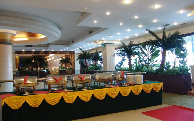 Golden Spring Hotel