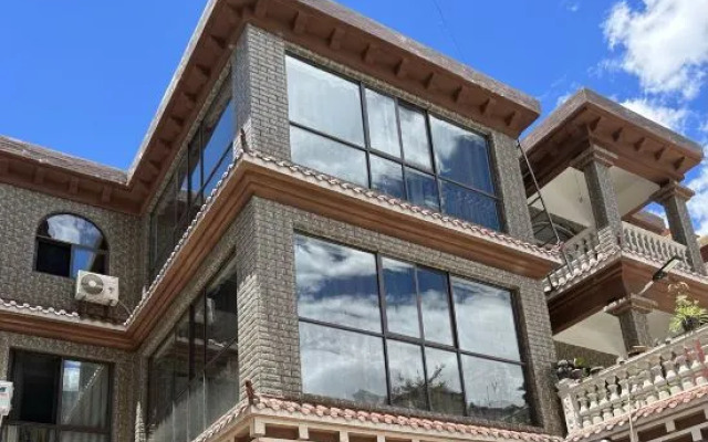 Qingnuocang Boutique Homestay