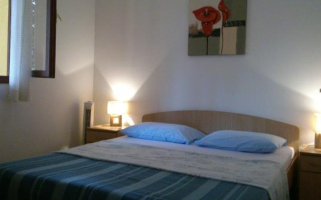 Apartment Mis - apartments close to sea: A2 Petrcane, Zadar riviera