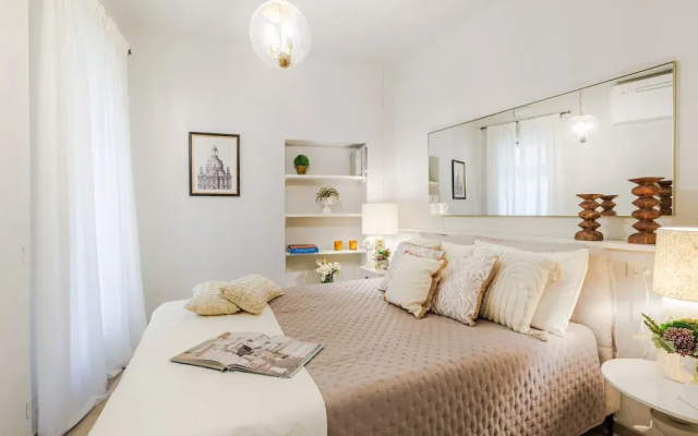 The Hidden Alley Apartment