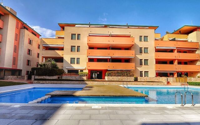 Apartamento cerca de Water World y Gnomo Park