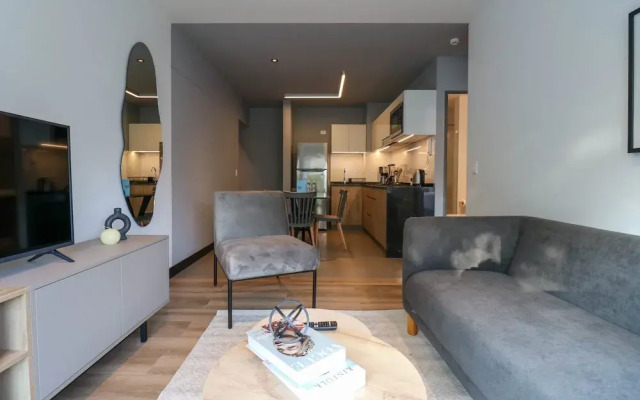 w Marvelous 1BR w Balcony in San Isidro