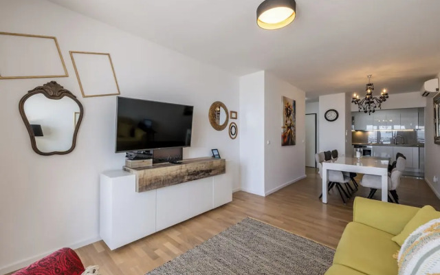 Beachaholic M&G, Luxury Seaside Suites On Znjan