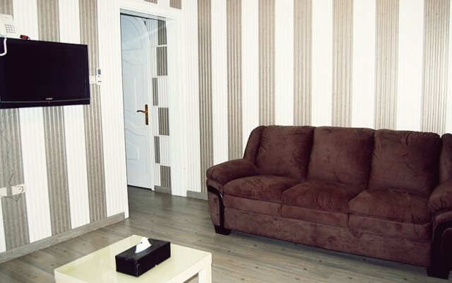 Al Nabarees Al Raqi Furnished Units