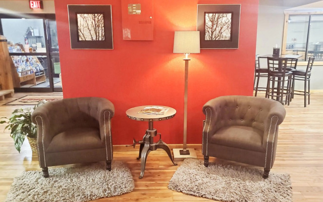 Blackstone Lodge & Suites