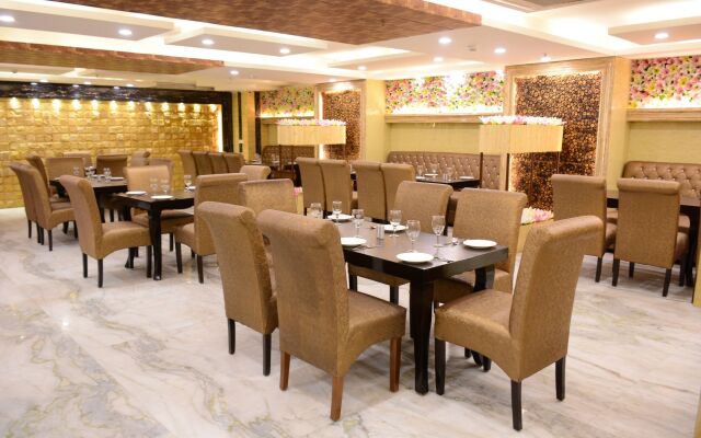 Hotel S. K Crown Park Naraina