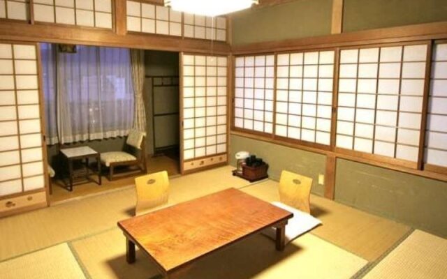 Nagahama Ryokan