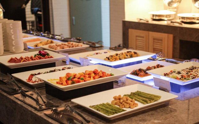 Golden Tulip Ever Yongin Hotel