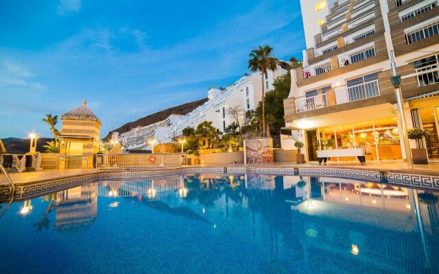 Apartamentos Cabau Cala Nova