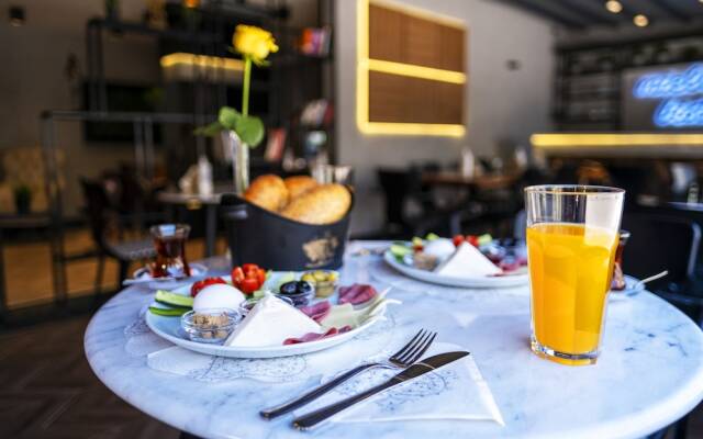 Mielo Lara Boutique Hotel