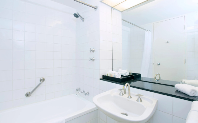 Crowne Plaza Canberra by IHG