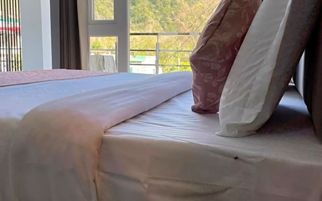 Hotel Wraveler Inn Rishikesh