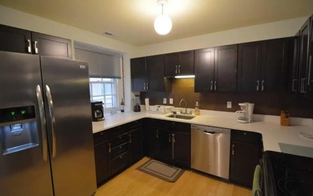Executive furnished rentals at Light St