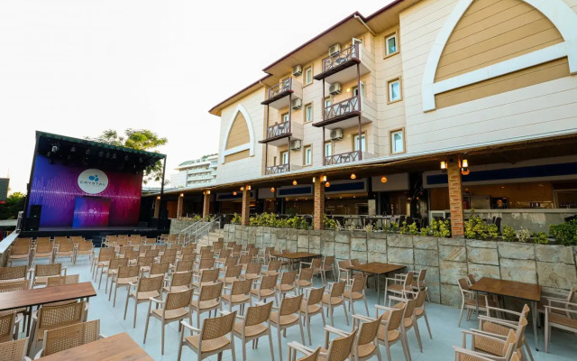 Alonya Beach Hotel