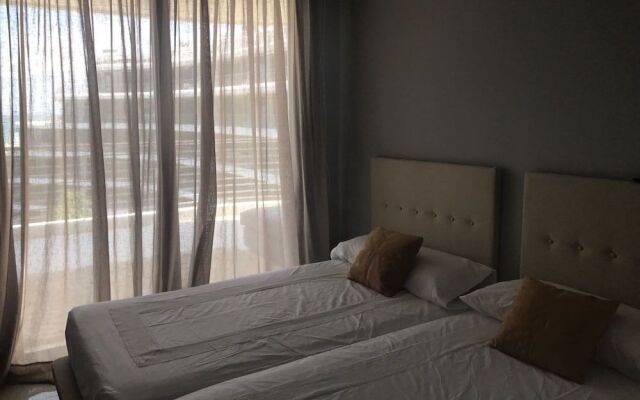 Deluxe Apartment Arenales del Sol Beach