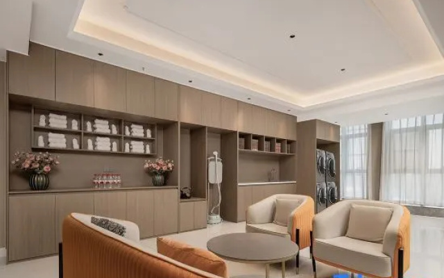 Vienna International Hotel(Zhoukou Wanguo Car World Store)