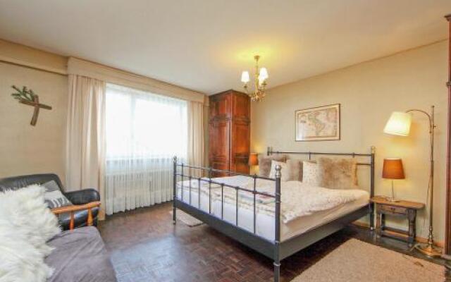 Apartment Center