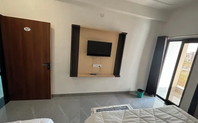 Shree Radhe Mohan Hotel and Resort