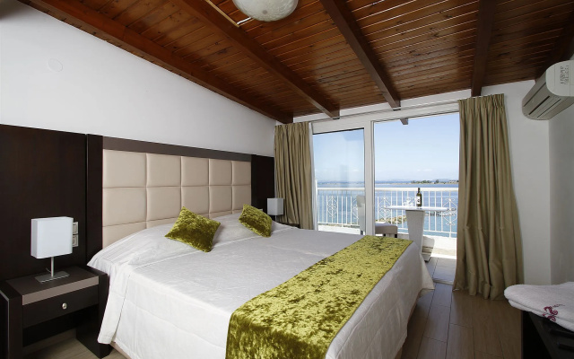 Nirikos Hotel