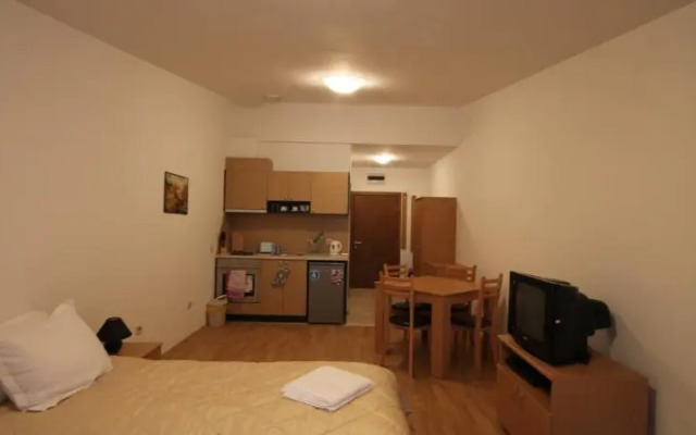 Studio New Estate in Aspen Valley