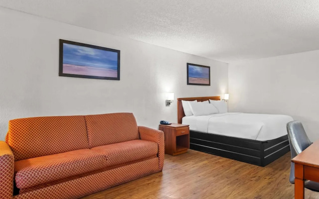 Travelodge Suites MacClenny