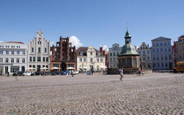 Seestraße mit Ostseeblick, Balkon und Parkplatz - ABC60
