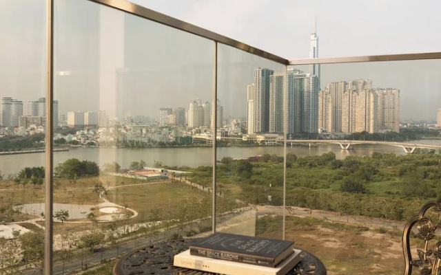 CR Concept Metropole High-end Apartment