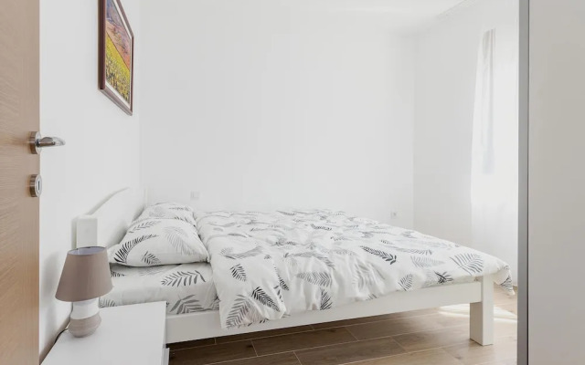 Muo Sea Front Apartments Kotor