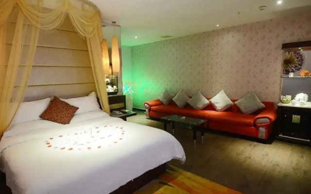 Haikou Holiday Plaza Business Hotel