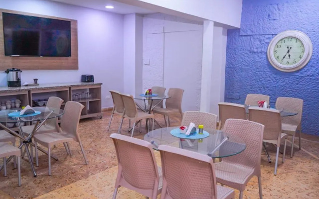 Hotel Palmas Del Estadio