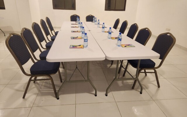 Diani Palm Resort & Apartments