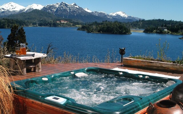 Magnificent Home with Lake Vistas H14
