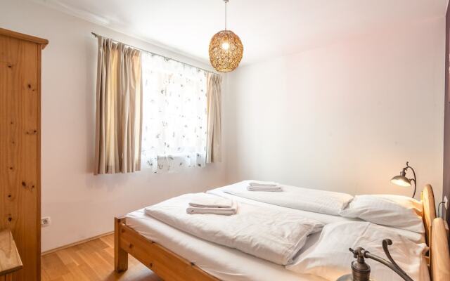 Stunning Apartment in Rauris by the Forest