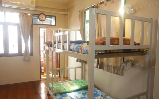 5 Minute Hostel