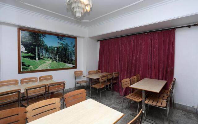 OYO 899 Dwaper Hotel