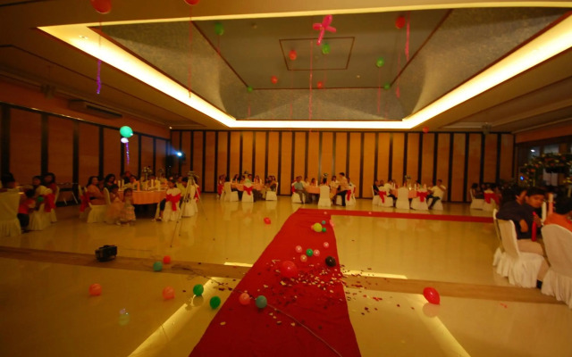 A&A Plaza Hotel