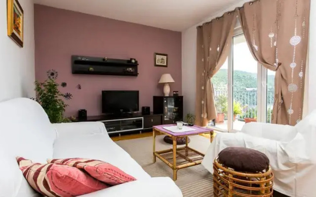 Apartment Tomy