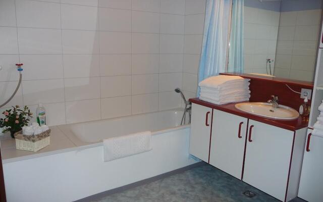 2cozyapartments.com