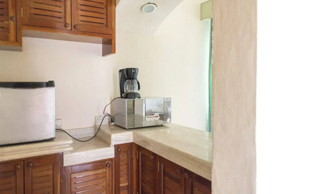 Maya Del Centro - Adults Only