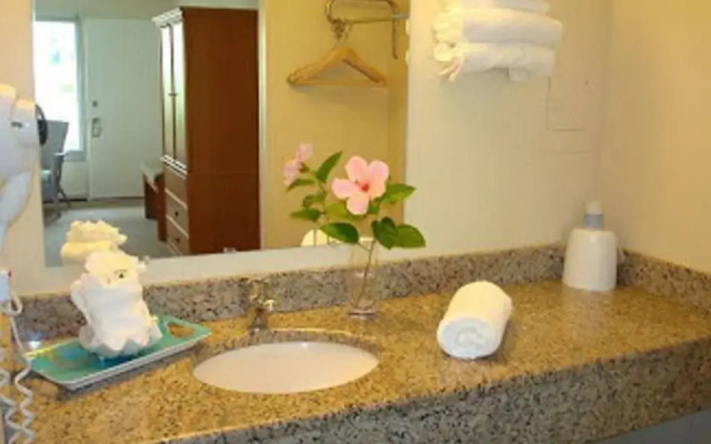 Naples Garden Inn
