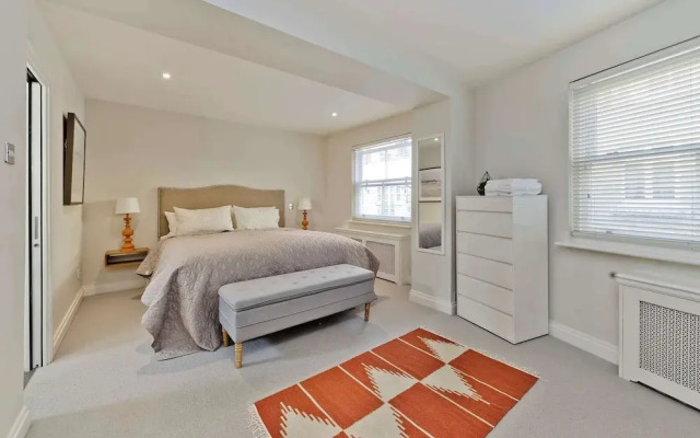 2 Bedroom Mews House, Marble Arch