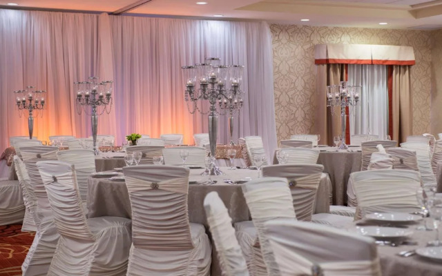 Homewood Suites by Hilton Winnipeg Airport-Polo Park, MB