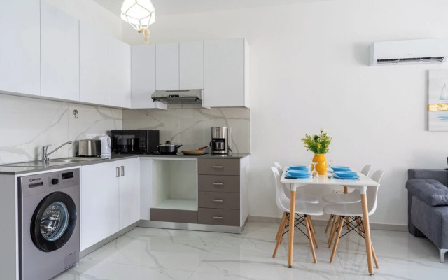Infinity 1-Bedroom Apartment in Larnaca